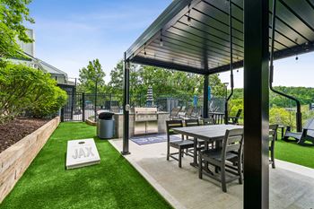 Brand new grilling station & picnic area